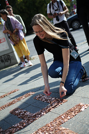 Gier frisst FREIHEIT 18.09.2014 - Bild 01 - A4 300DPI © 2014 Ralf Kopp, www.gierfrisst.de